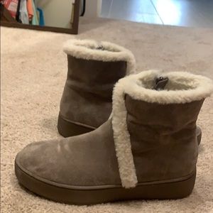Soludos Sherpa lined boots